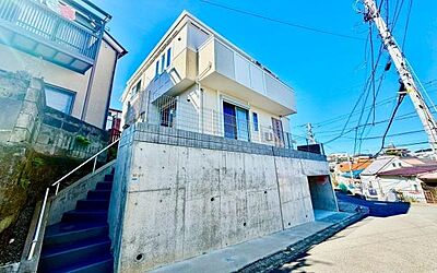 外観:《外観》ここから一つ一つ思い出を紡いでいく。マイホームはいつも家族の歴史とともにあります。 外観:《外観》ここから一つ一つ思い出を紡いでいく。マイホームはいつも家族の歴史とともにあります。