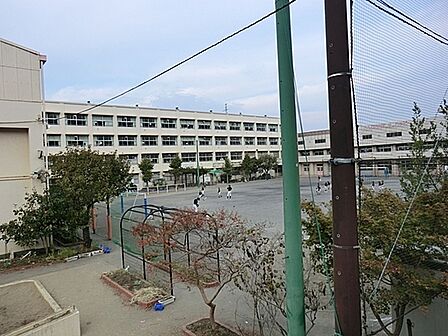 横浜市立坂本小学校まで1278m