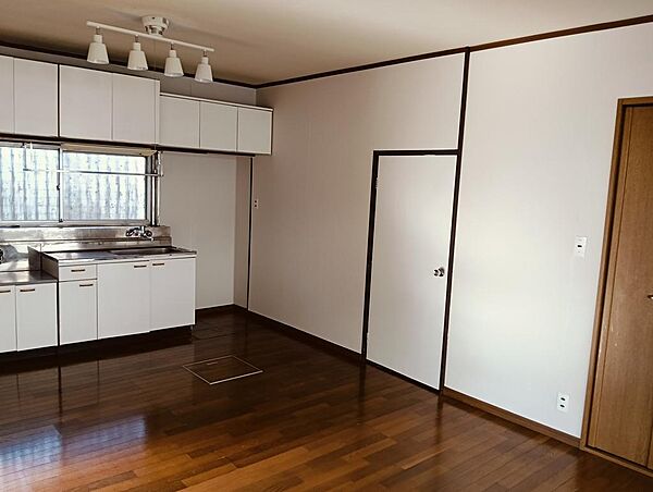 detached 埼玉県坂戸市西坂戸１丁目11-19

地図を見る