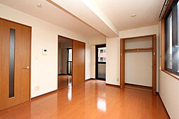 フェリスポート越谷 5階1LDKのリビング/ダイニング