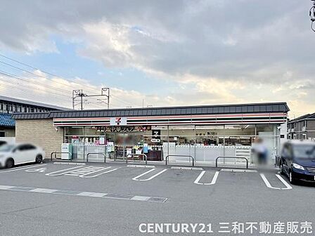 セブンイレブン京都上久世店まで450m、営業時間：24時間営業■駐車場・自転車・バイク利用可■近隣に久世西小学校・ジャパン有