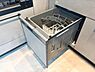 キッチン：～Dishwasher～  あったらいいなの代表的な設備である食洗機。ビルトイン型なので、おさまりもよく、使い勝手も良好です。料理をするのは好きだけど、後片付けは苦手な方に重宝します。