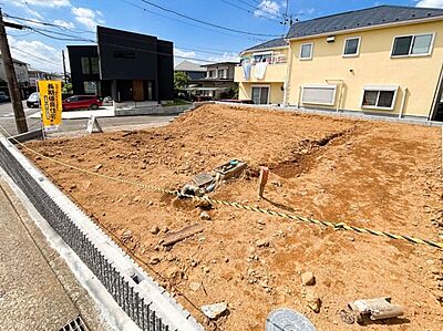 外観:~Exterior~ 周辺には学校や買物施設もあり生活、子育てに適した環境が広がっています!「永住地」として、物件のご見学だけではなく、周辺の環境や通学できる学校についてもご相談ください。 外観:~Exterior~ 周辺には学校や買物施設もあり生活、子育てに適した環境が広がっています!「永住地」として、物件のご見学だけではなく、周辺の環境や通学できる学校についてもご相談ください。