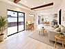 リビング/ダイニング：～Living room～  家族みんなが爽やかに健やかに過ごせるように、あふれる光をたっぷり取り込んだリビングダイニング。（本画像家具はCGで作成、実際に家具の設置はありません）