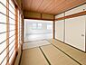 和室：～Japanese-style room～  ちょっと一休みするのに最適な和室空間です。