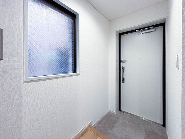 玄関を拡大表示