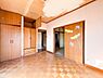 室内：収納のしっかりある各居室はすっきり使える印象です。