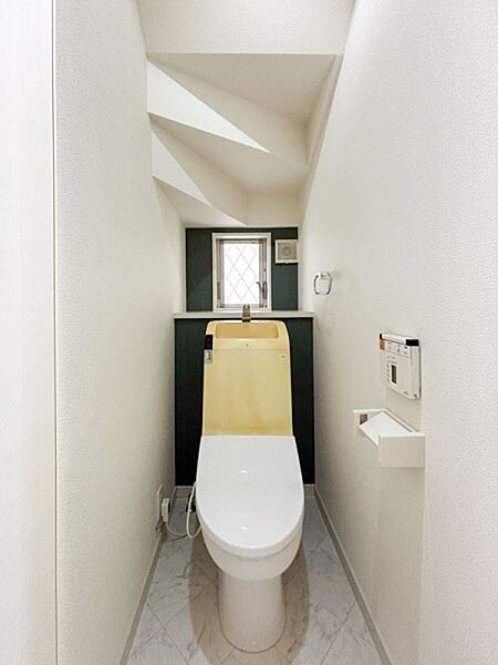 トイレを拡大表示