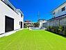 その他：～Garden～  ひろ～い庭スペース。プランターを並べて四季折々の花々でガーデニングを楽しんだり、ペットとのふれあいの場にしたり。使い方はアイデア次第。楽しみの幅がグンと広がります。