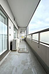 ワイドスパンバルコニー／南向きで採光・通風良好です！