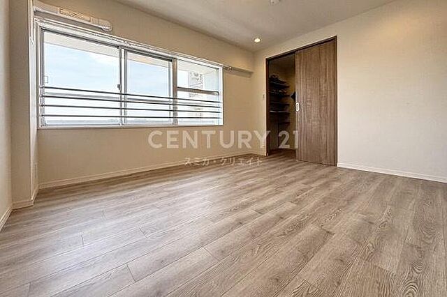 寝室 パレス三條 8階/-