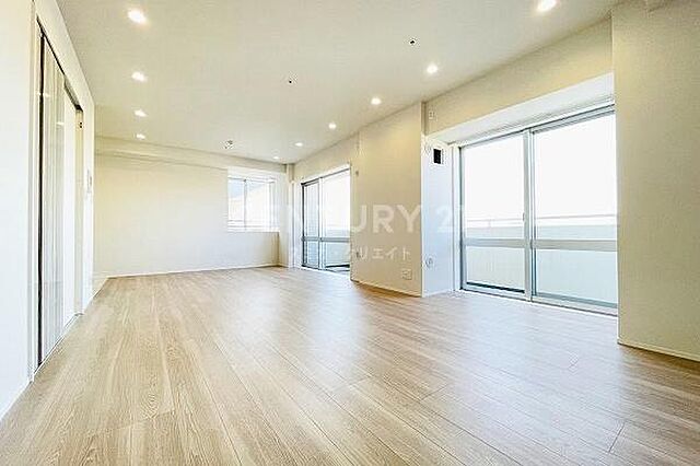 リビング/ダイニング 文京区小石川1丁目17-1