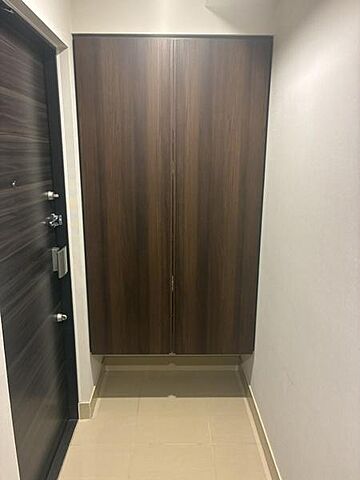 玄関 ルジェンテ目黒 3階/-