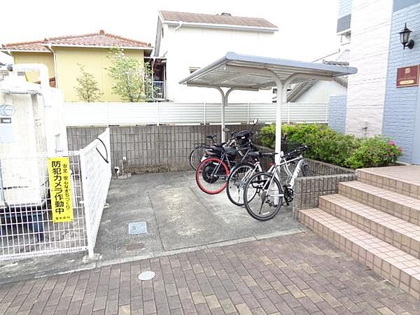 画像12:自転車置き場