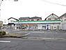 周辺：ファミリーマート富田林津々山台店まで1006m