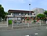 周辺：たけやまの森保育園まで907m、竹山保育園は2022年4月に民間移管されたけやまの森保育園となった。園周辺は緑豊かな公園や池などがある。