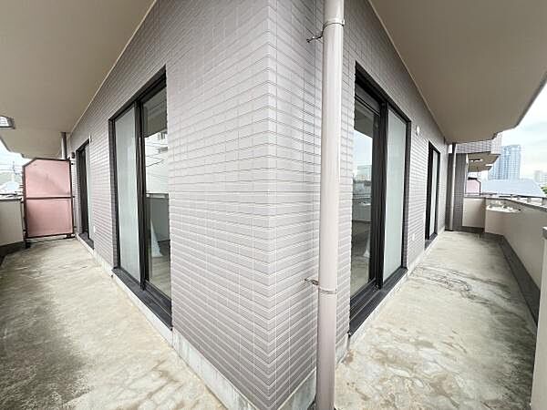 バルコニーを拡大表示
