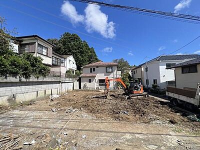 外観:《外観》 家族みんなが落ち着ける場所。明るい空間で心も温か、朝から爽やかな気分。寝る時も包みこまれるようにふんわりと。家にいることが心と体に優しい暖かな暮らし。 外観:《外観》 家族みんなが落ち着ける場所。明るい空間で心も温か、朝から爽やかな気分。寝る時も包みこまれるようにふんわりと。家にいることが心と体に優しい暖かな暮らし。
