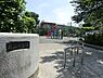 周辺：丸山町公園まで209m、四角く広い広場に遊具、ベンチなどがあります。 複合遊具やブランコ、砂場や鉄棒、健康遊具と遊べるスペースも充実。