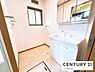 洗面：【洗面所】洗面化粧台三面鏡で収納力たっぷりです！