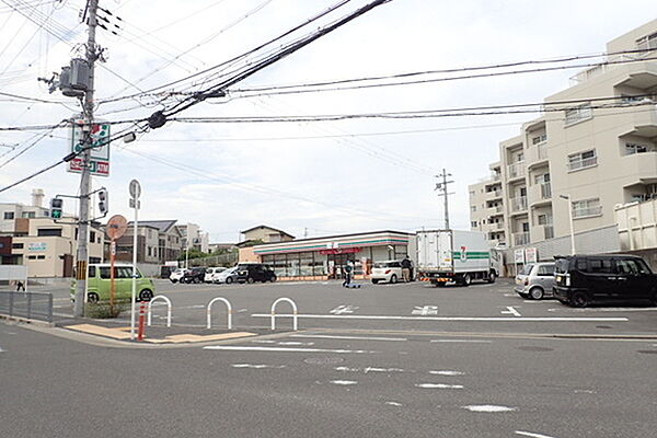 画像26:セブンイレブン堺東上野芝町2丁店まで910m