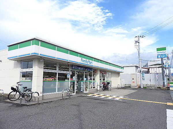 画像26:ファミリーマート泉大津尾井千原店まで681m