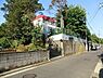 周辺：ひまわり愛児園まで478m、キリスト教保育。情緒の安定に配慮し心身の調和的な発達を図るとともに健康で安全な日常生活に必要な習慣や態度を養います。