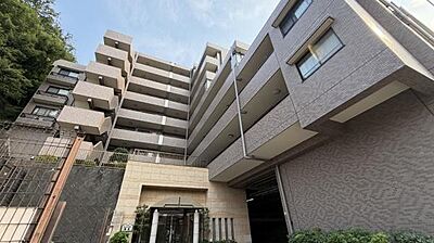 外観:ここから一つ一つ思い出を紡いでいく。マイホームはいつも家族の歴史とともにあります。おしゃれな外観が家に帰るのを楽しみにしてくれます。 外観:ここから一つ一つ思い出を紡いでいく。マイホームはいつも家族の歴史とともにあります。おしゃれな外観が家に帰るのを楽しみにしてくれます。