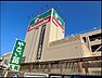 周辺：島忠東戸塚店まで528m、営業時間10：00〜20：00　駐車場有