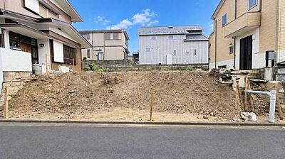 外観：《外観》　■豊かな光が照らすこの場所は、たわいもない会話を楽しみ、ゆったりとした時間を過ごす場所。家族の日常が刻まれる大切な空間です。