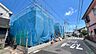 その他：《前面道路》　道路と敷地はフラットな地形です。