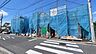 その他：《外観》　青空の下、洗練されたデザインが輝く住まい。新しい暮らしを始めるのにふさわしい、光と風が心地よい空間です。