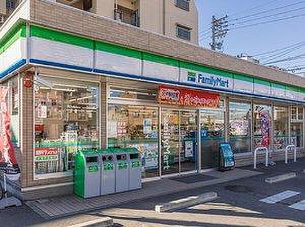 画像30:ファミリーマート港築地口店 267m