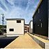 その他：建物西側に細長いお庭があります。