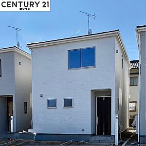 外観:足場が外れました。もう少しで内覧可です。 外観:足場が外れました。もう少しで内覧可です。