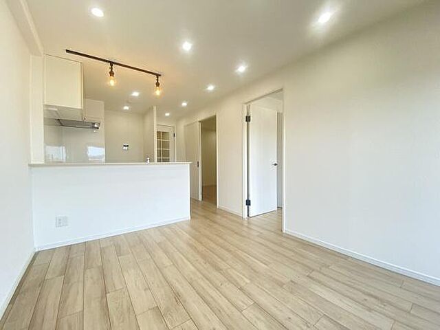 リビング/ダイニング 松戸市新松戸北2丁目