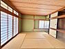 和室：＜和室／Japanese room＞1階8帖の和室、リビングと繋げて使用できます