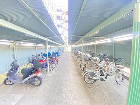 ＜その他共有部分／Common area＞駐輪場