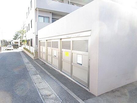 ＜その他共有部分／Common area＞ごみ置場