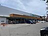 周辺：マツモトキヨシ八ヶ崎店まで687m、薬だけでなく日用品から食料品まで豊富な品揃え