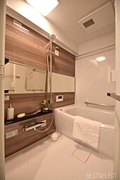 [風呂] 浴室乾燥機が湿気やカビを抑えて掃除の負担も軽減。暖房機能もあり冬の入浴も安心。