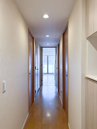 リビングの光が...