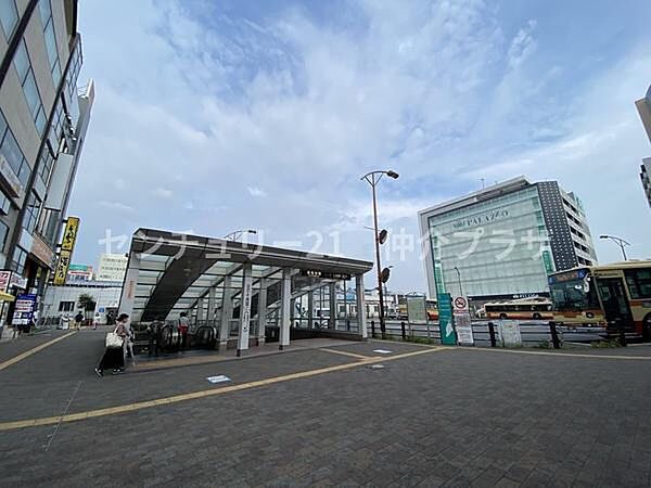 画像16:湘南台駅(小田急 江ノ島線)まで1090m、小田急江ノ島線、相鉄いずみ野線、横浜市営地下鉄ブルーラインの三路線が利用できます。