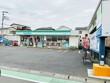 ファミリーマート綾瀬土棚店まで185m