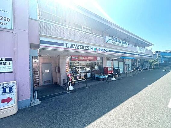 ローソン・スリ...