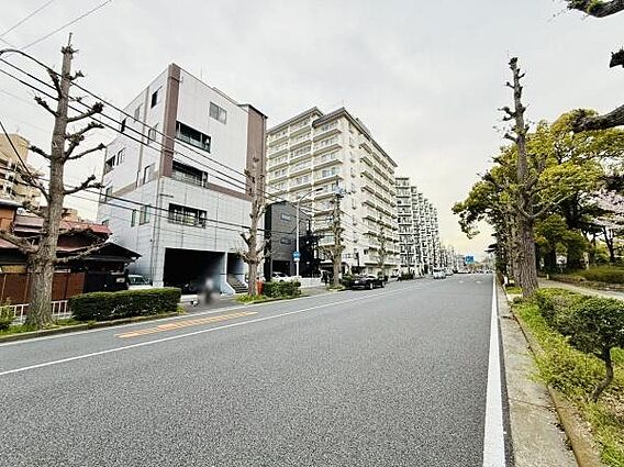 前面道路は見通...