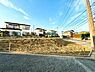 その他：現地はすっきりとした区画で周囲には落ち着いた住宅が並んでいます。