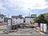 その他：造成が進み整った形での建築が期待できる土地です。周辺には住宅も立ち並び落ち着いた雰囲気が広がっています。幅広い用途に対応できる敷地で建築計画がとてもしやすい状態です。