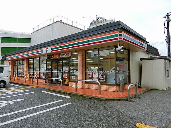 画像24:セブンイレブン彦根駅前店まで801m