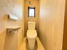 トイレ：トイレは2ヶ所にございます。感染症対策などトイレの使い分けも可能です。